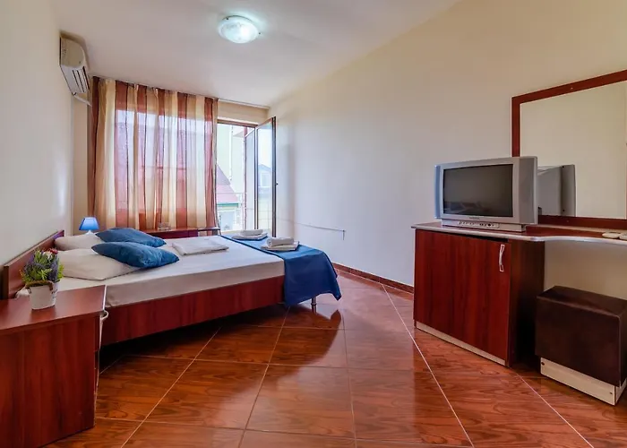 בית הארחה Margo